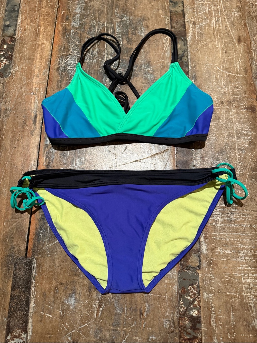 prAna Green, Teal & Blue Colorblock 2-piece Set - Size L